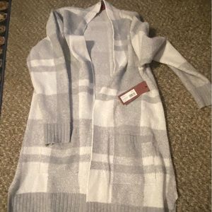 Women’s grey cardigan sweater